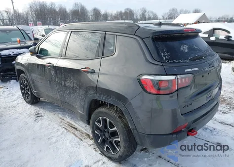 2020 Jeep Compass Trailhawk 4X4 z USA, uszkodzony, nr VIN 3C4NJDDB1LT207736